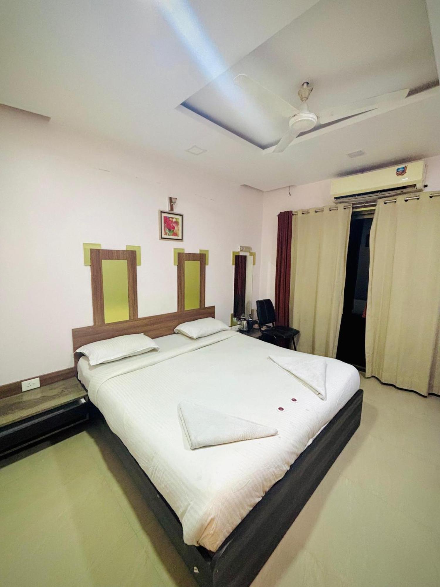 Hotel Laxmi Residency Lonavala Exterior foto