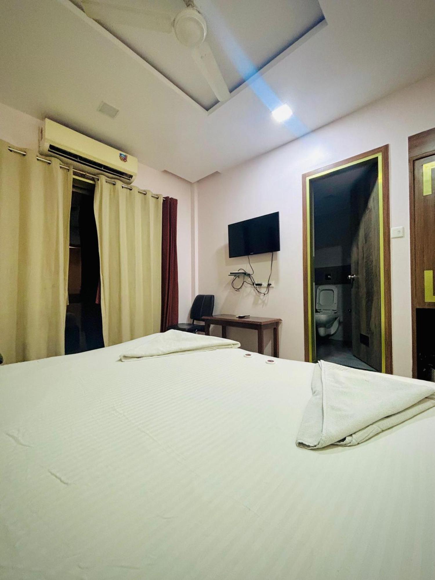 Hotel Laxmi Residency Lonavala Exterior foto