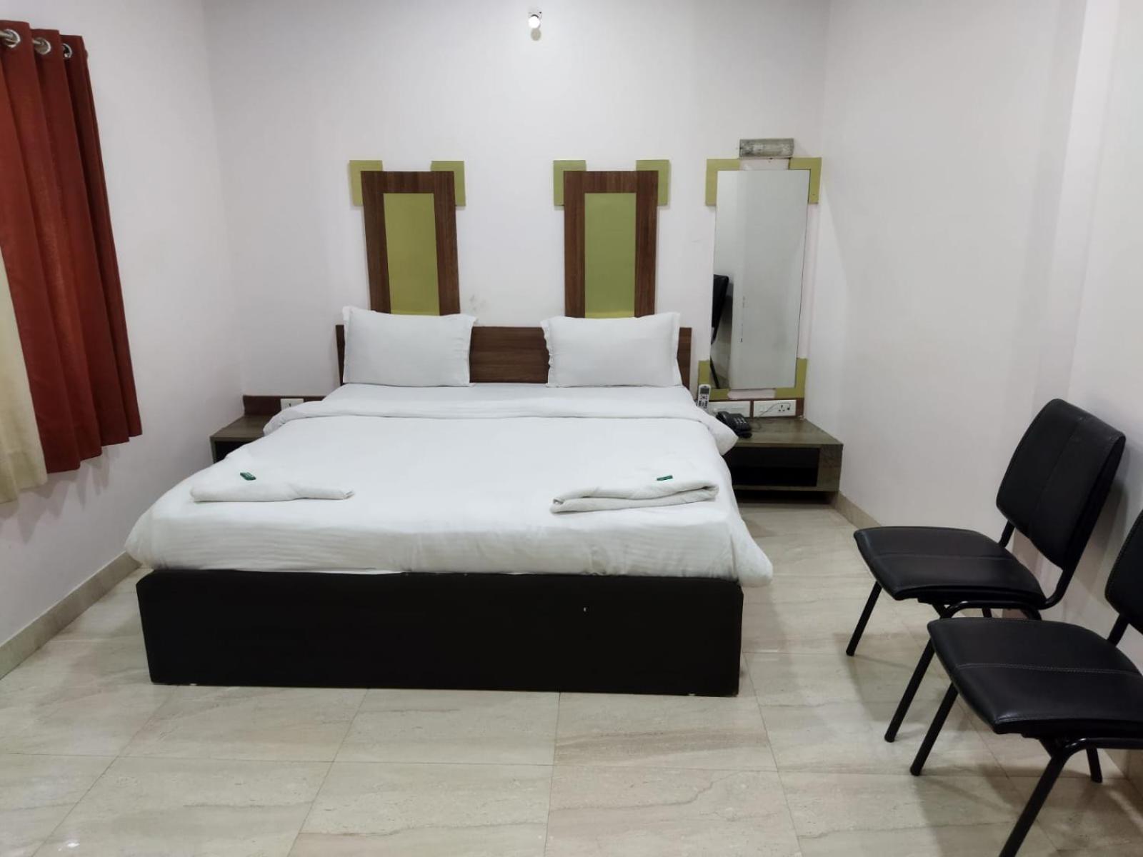 Hotel Laxmi Residency Lonavala Exterior foto